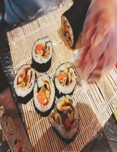 制作寿司